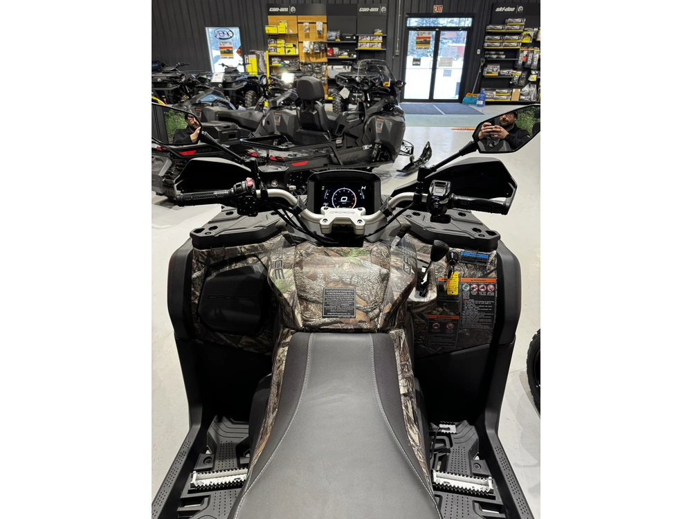 2025 Cfmoto Cforce 800 Touring alt