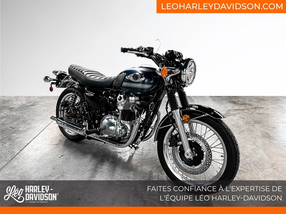 2023 Kawasaki W800 alt