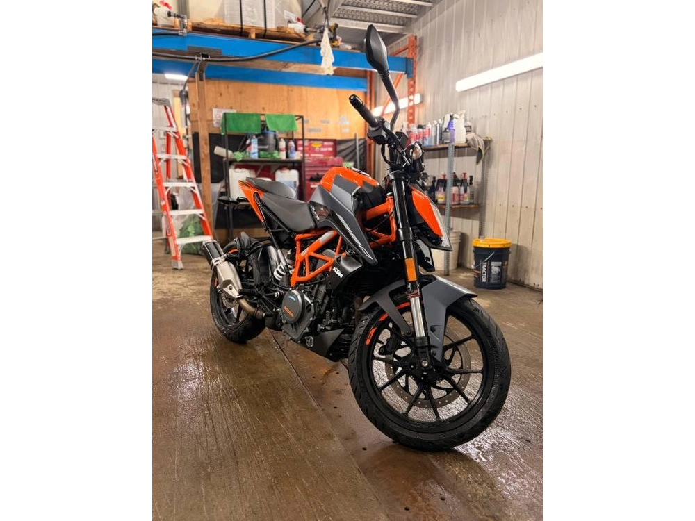 Ktm 390 Duke 2023 alt
