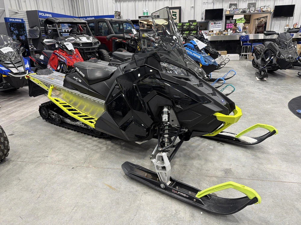 2017 Polaris 800 Switchback Assault 144 alt