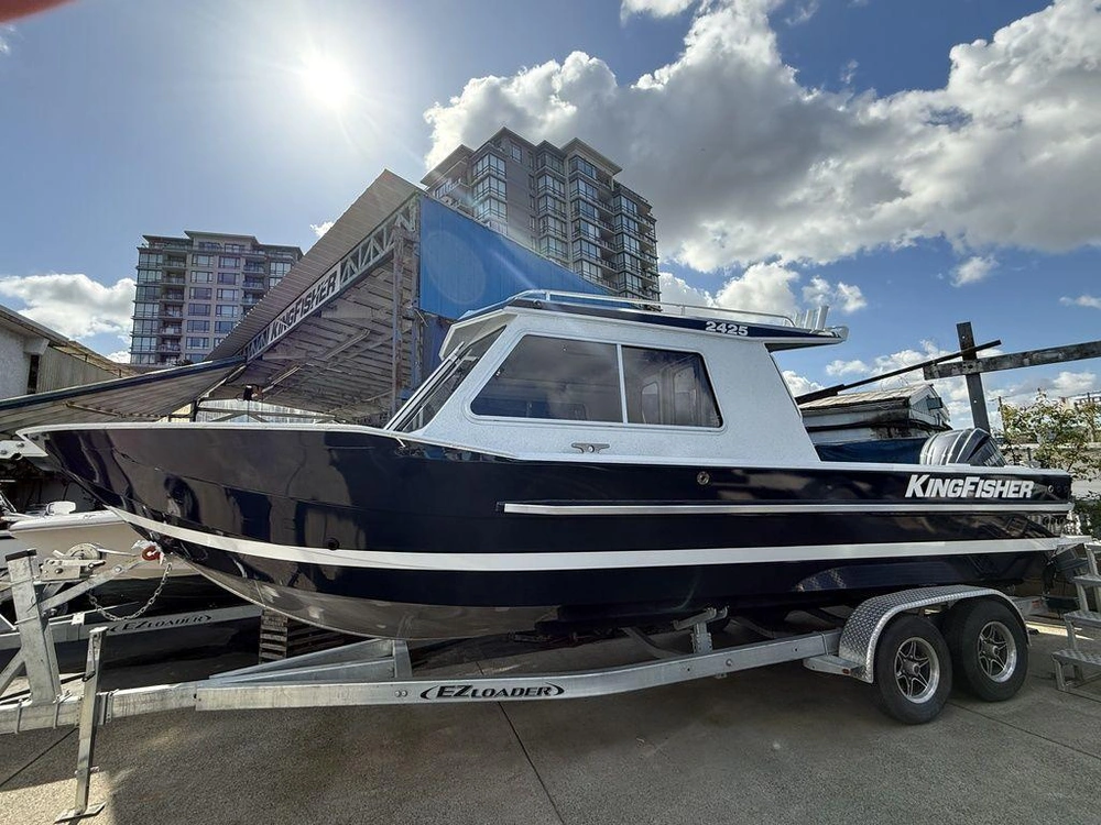 2025 Kingfisher 2425 Escape Ht alt