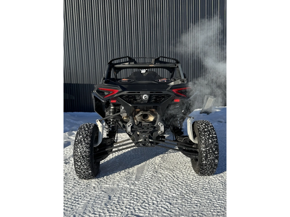 2024 Can-am Maverick R X Rs alt