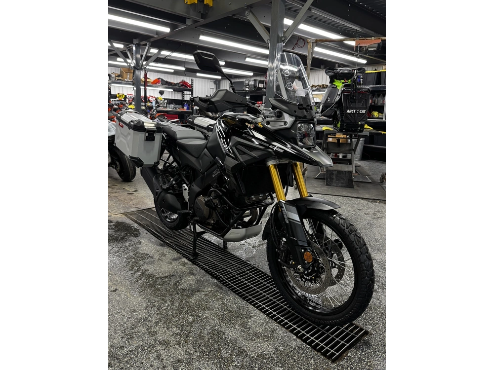 2024 Suzuki De 1050 alt
