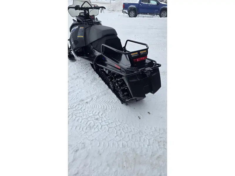 2025 Yamaha Transporter 800  BLACK / BLUE