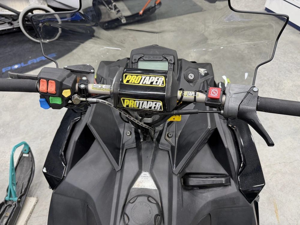 2017 Polaris 800 Switchback Assault 144 alt