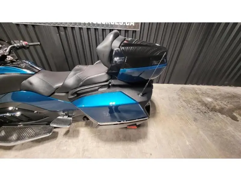 2025 Can-Am Spyder RT Limited SE6 thumbnail 6