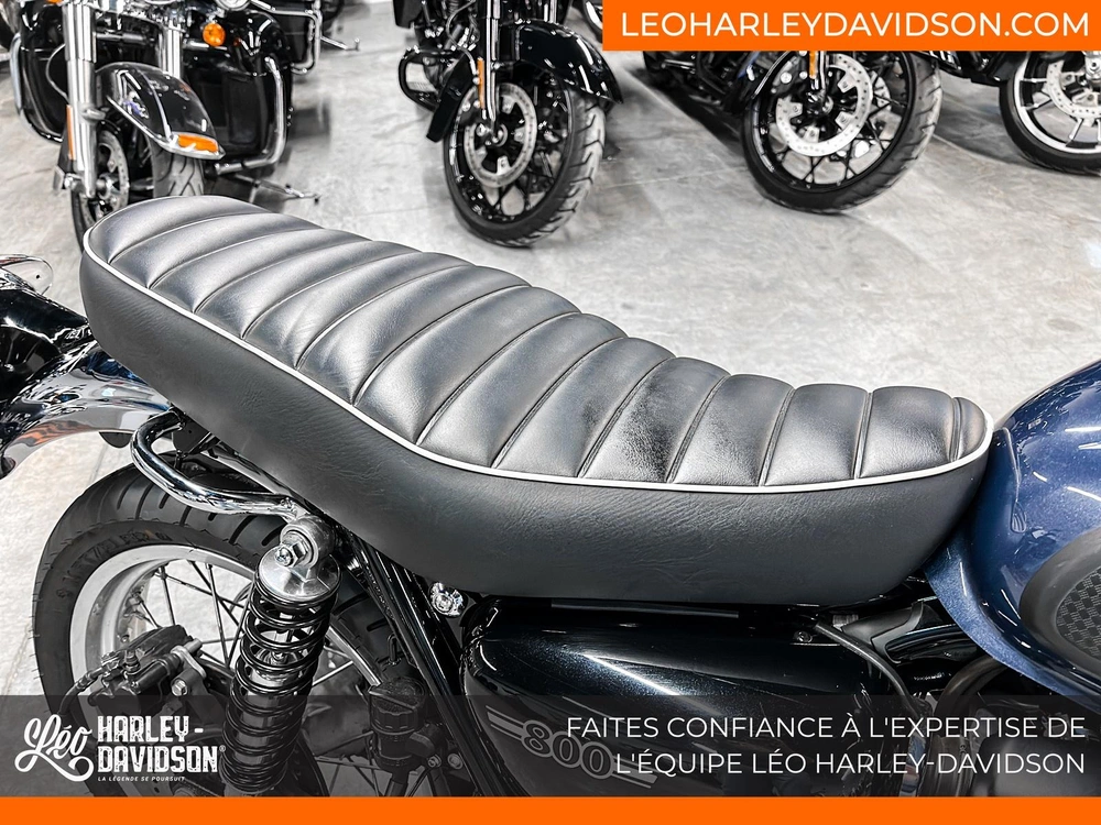 2023 Kawasaki W800 alt