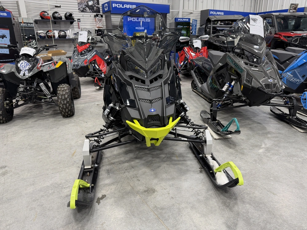 2017 Polaris 800 Switchback Assault 144 alt