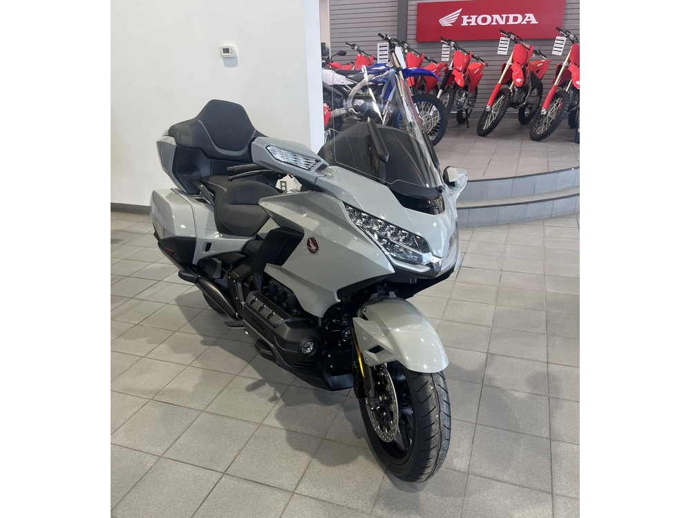 Honda Gold Wing Tour Dct Gl1800dt 2026 alt