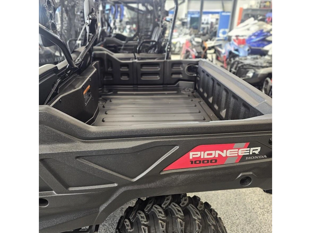 2025 Honda Pioneer 1000 Base alt