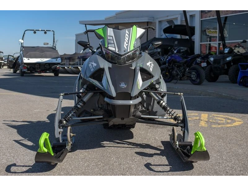 Arctic Cat Riot 8000 2022 alt