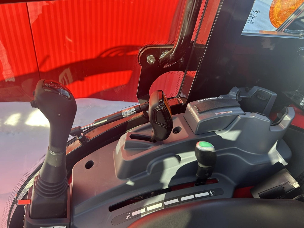 Tym T25h Cab 2026 alt