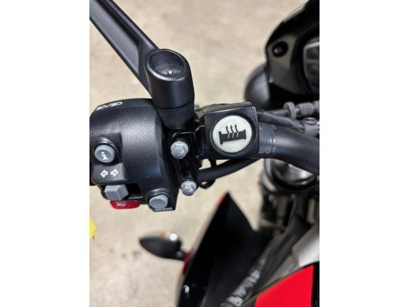 Triumph Street Triple 2020 alt