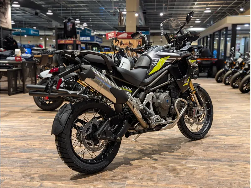 2026 Triumph Tiger 1200 Desert Edition // Satin Granite
