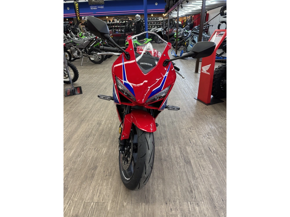 2026 Honda Cbr650r E-clutch (abs) alt