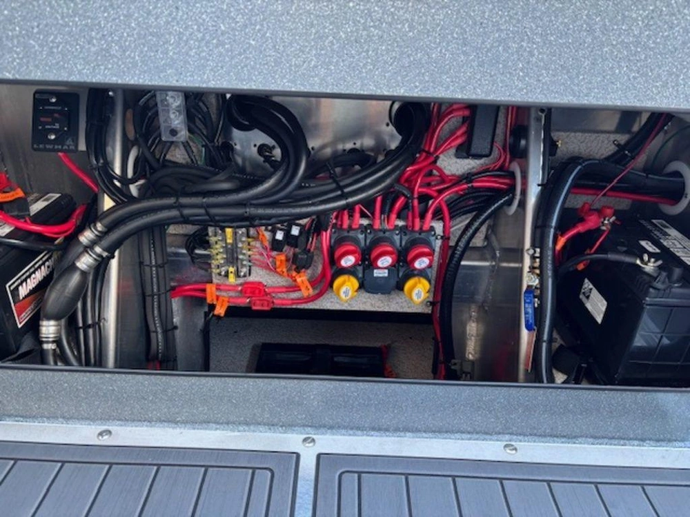 2026 Kingfisher 3025 Xrs alt