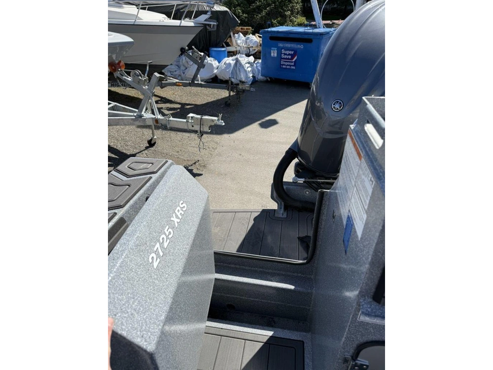 2025 Kingfisher 2725 Xrs alt