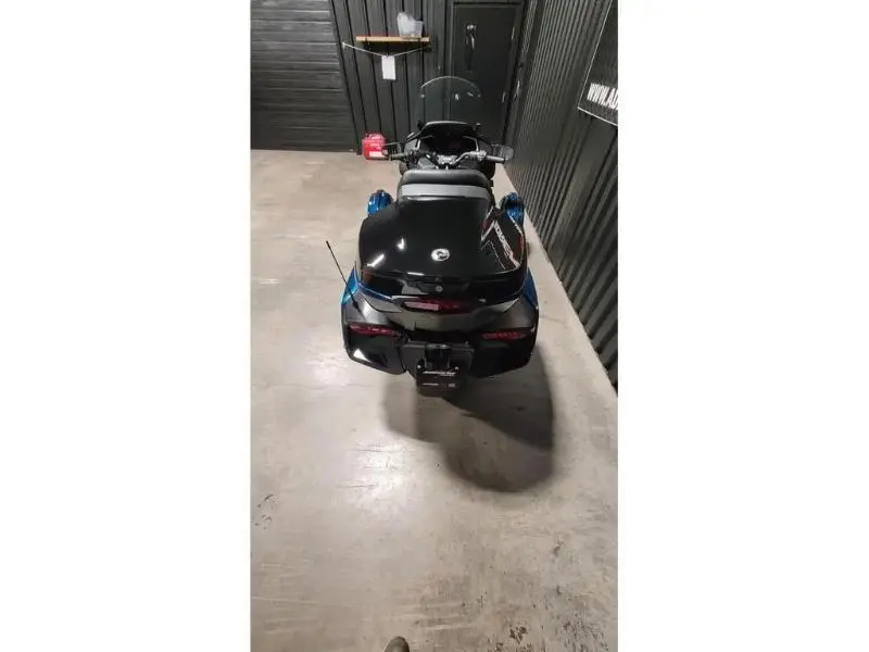 2025 Can-Am Spyder RT Limited SE6 thumbnail 5