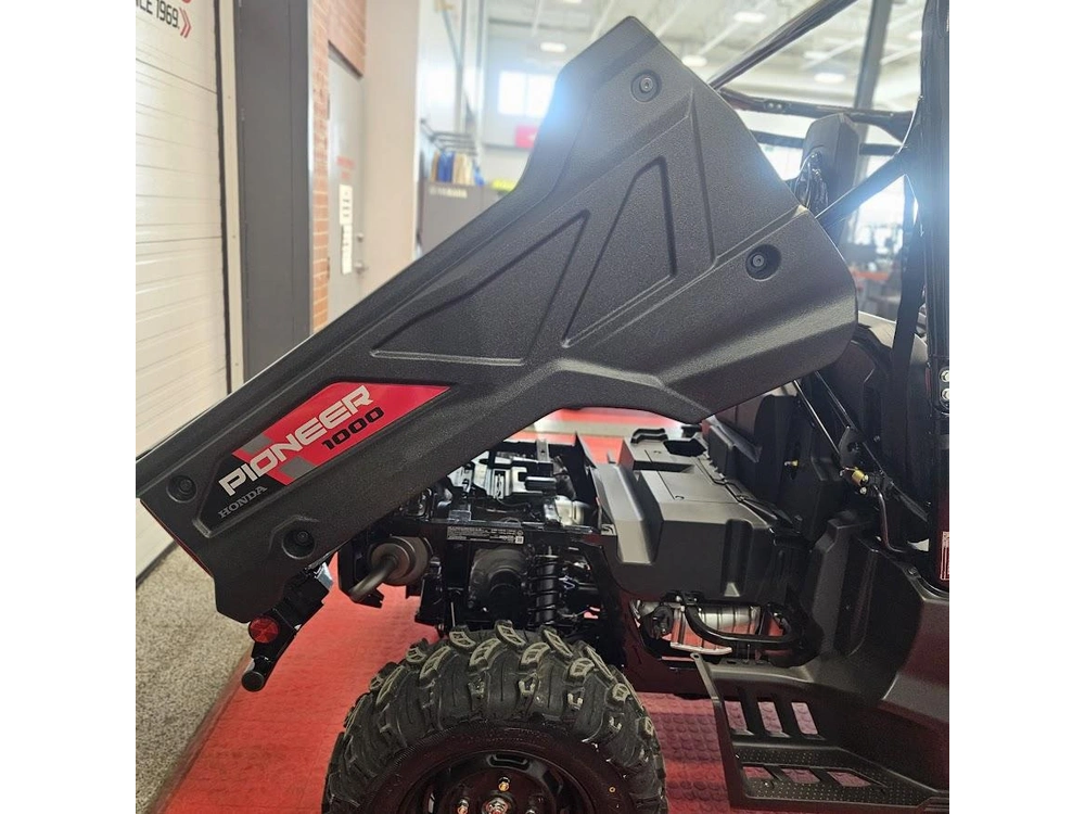 2025 Honda Pioneer 1000 Base alt