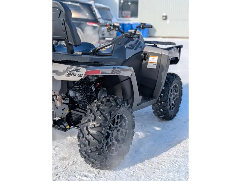 Arctic Cat ALTERRA 600 LIMITED TRV 49 BM | 🚜 TRV Touring – confort 2 places & utilitaire 🚜 | 2026