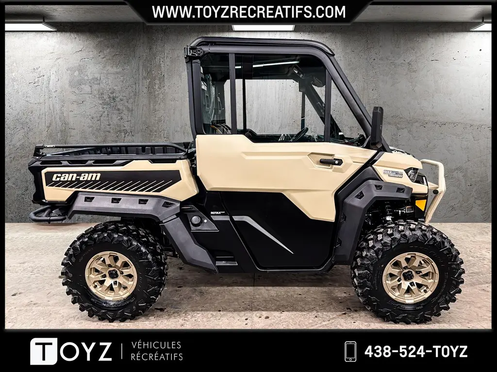 Can-Am DEFENDER LIMITED HD10 AUDIO 2024