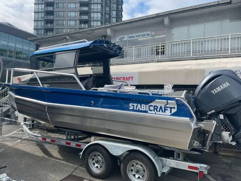 2023 Other 2250 Ultra CentreCab