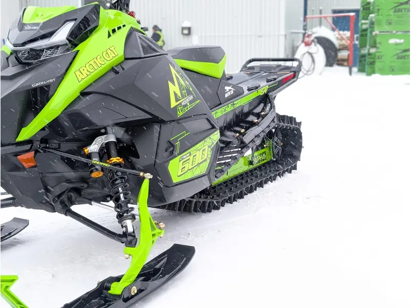 2025 Arctic Cat MOUNTAIN 600 154 SP - ES M6 M600 MTN catalyst SNOW PRO ELECTRIC START 2.6 | 🌍 Concurrents : RMK 650 / Summit 600R / Lynx 🌍 |