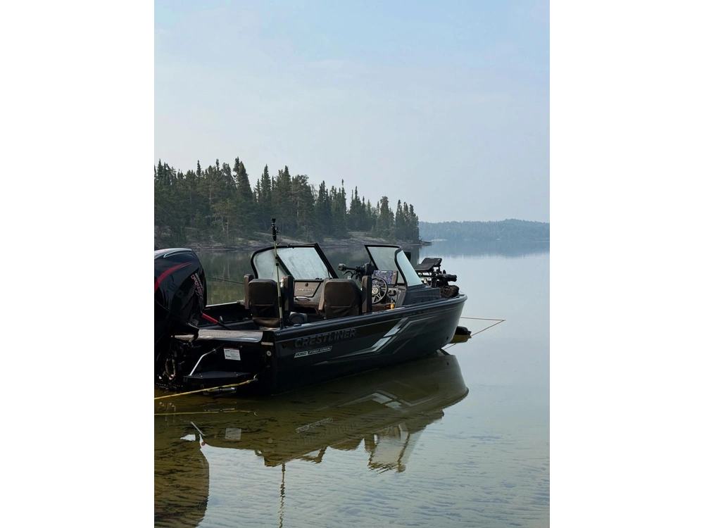 2025 Crestliner 2050 Fish Hawk Wt alt