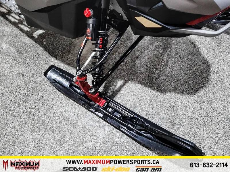 2023 Ski-Doo RENEGADE XRS 850