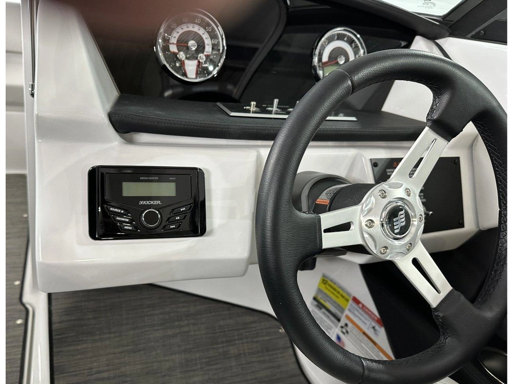 Four Winns H2 Horizon Freedom Io 2026 alt