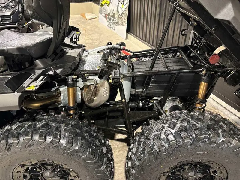 Can-Am Outlander MAX 6X6 Backcountry 1000R 2026