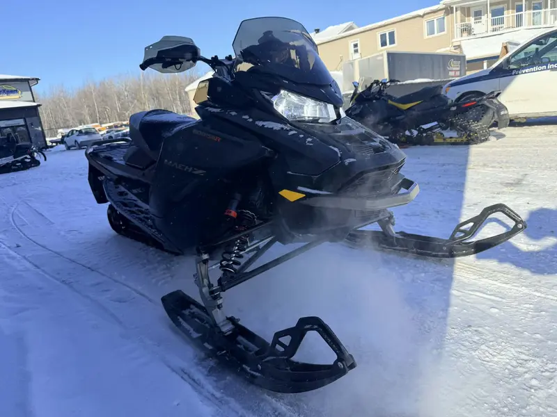 Ski-Doo MACH Z 2022