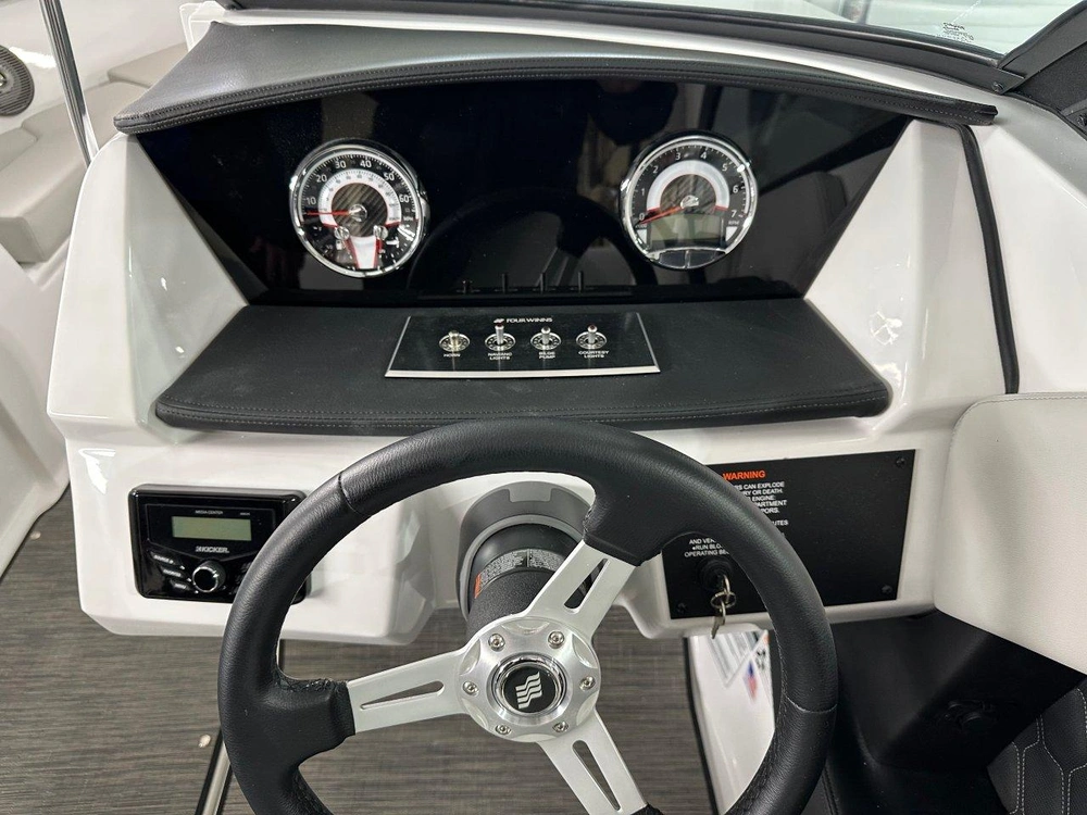 Four Winns H2 Horizon Freedom Io 2026 alt