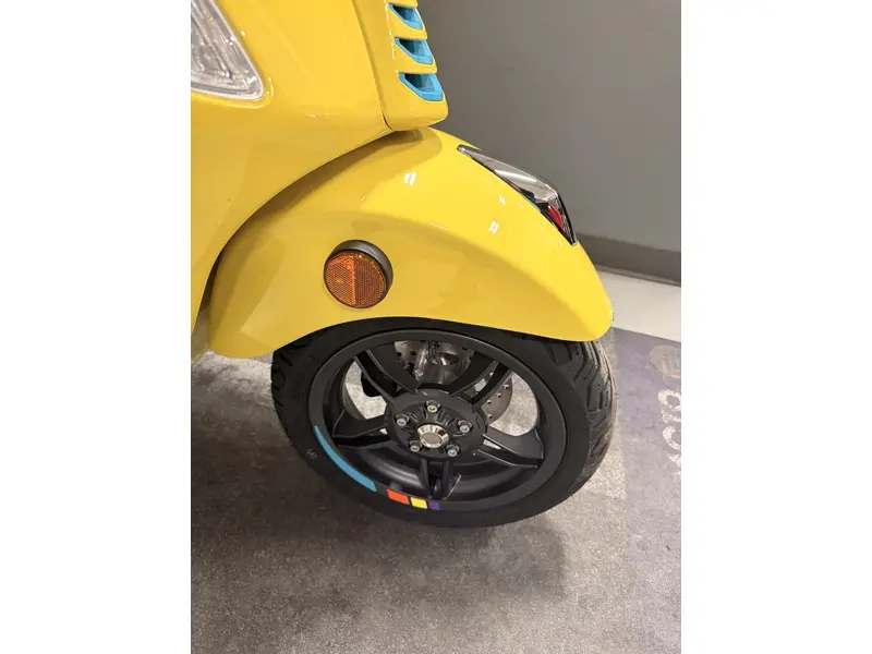 2025 Vespa PRIMAVERA 50 S PRIMAVERA 50 S thumbnail 5