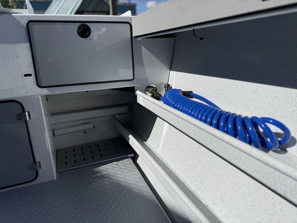 2025 Kingfisher 2425 Escape Ht alt