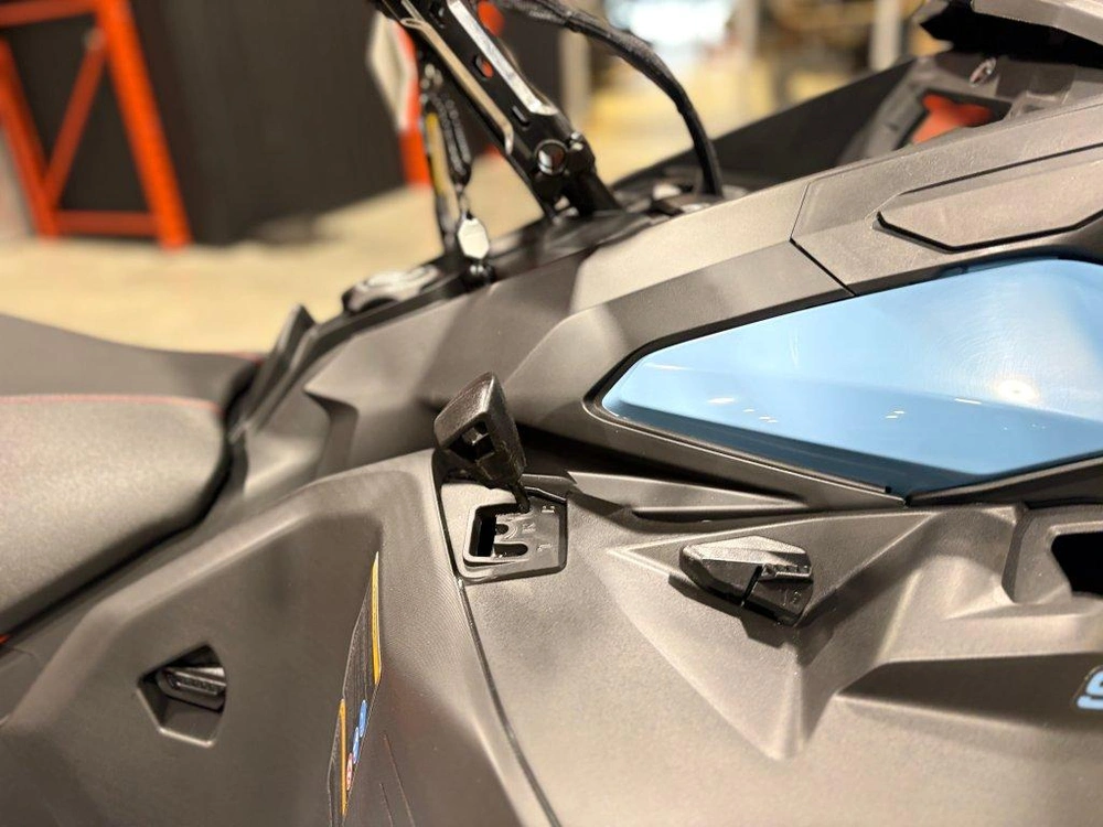 Ski-doo Expedition Xtreme 900 Ace Turbo R Cobra 1.8'' E.s. 2026 alt