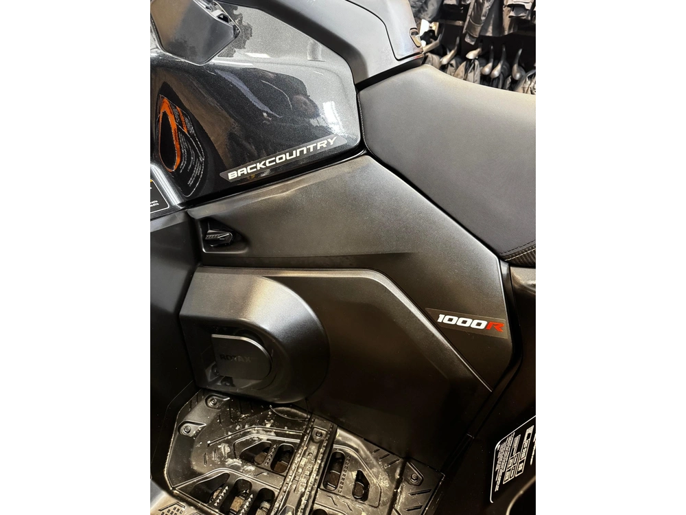 2026 Can-am Outlander Bac 1000r alt