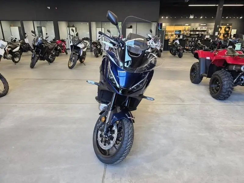 2025 Honda NT1100 ABS thumbnail 8