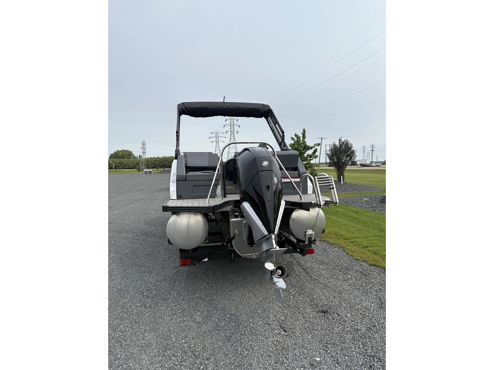 2025 Manitou Explore 24 Switchback Trifold 300 Mercury & Trailer alt