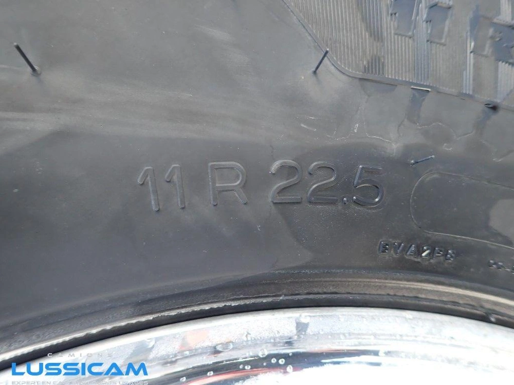 Freightliner M2106 2011