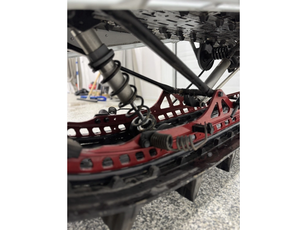 2023 Ski-doo Summit X 850 Turbo alt