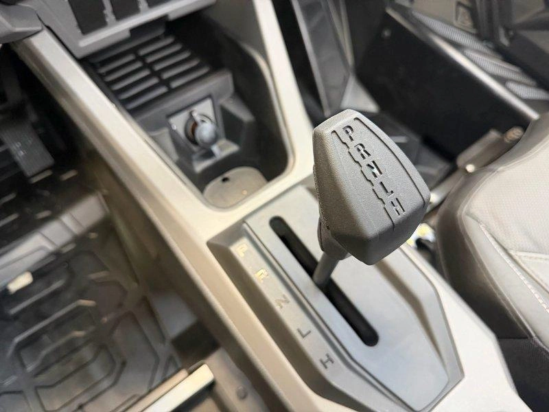 Polaris Rzr Pro Xp Ultimate 2026 alt