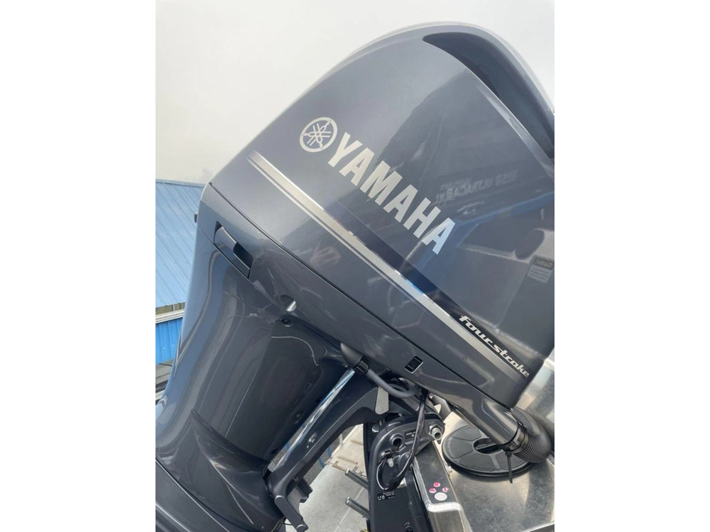 2023 Other 2250 Centercab alt