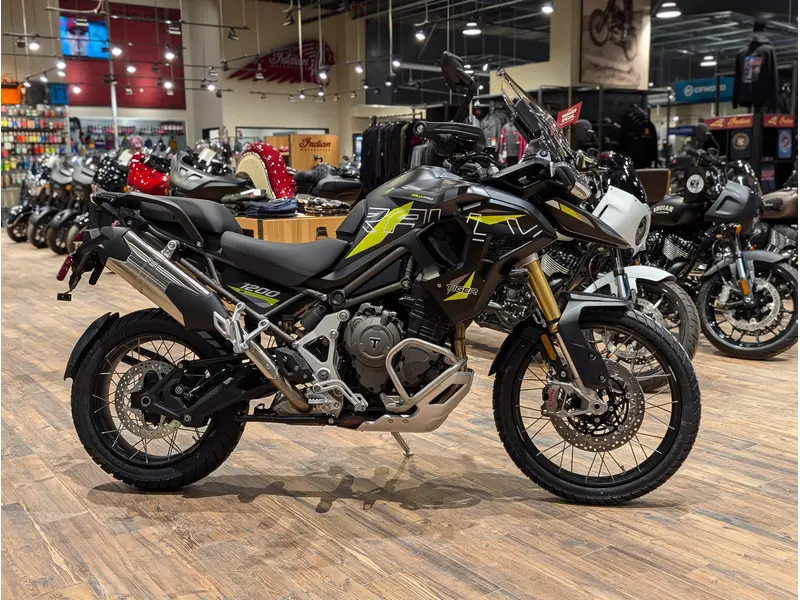 2026 Triumph Tiger 1200 Desert Edition // Satin Granite