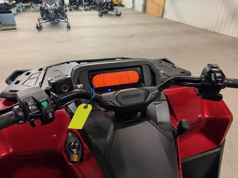 Can-Am OUTLANDER MAX XT 850 2025