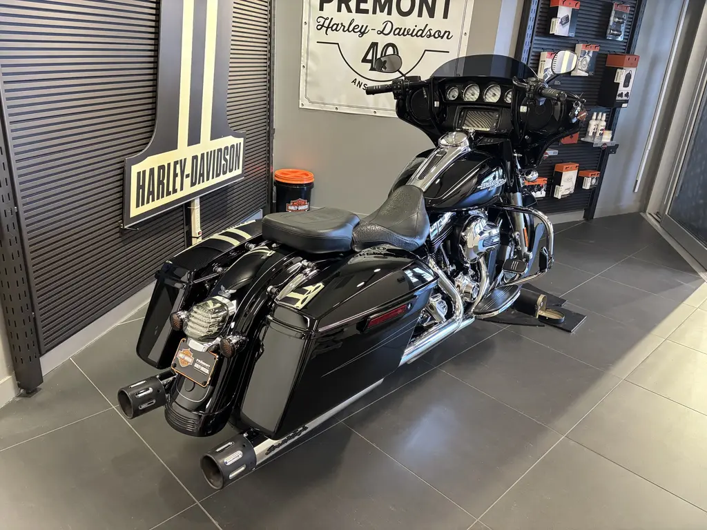 Harley-Davidson FLHXS Street Glide SpecialFLHXS 2014