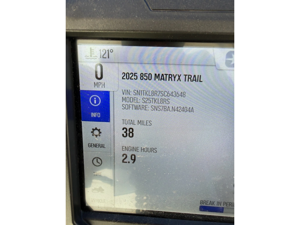 2025 Polaris 850 Indy Xcr 128 alt