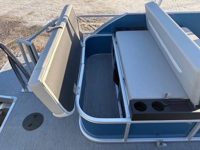 Godfrey Marine Ex 2286 Single Flip Lounge 2026 alt