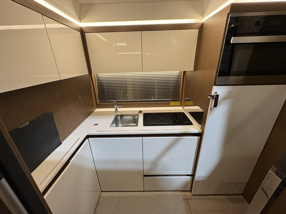 Jeanneau Leader 46 2022 alt