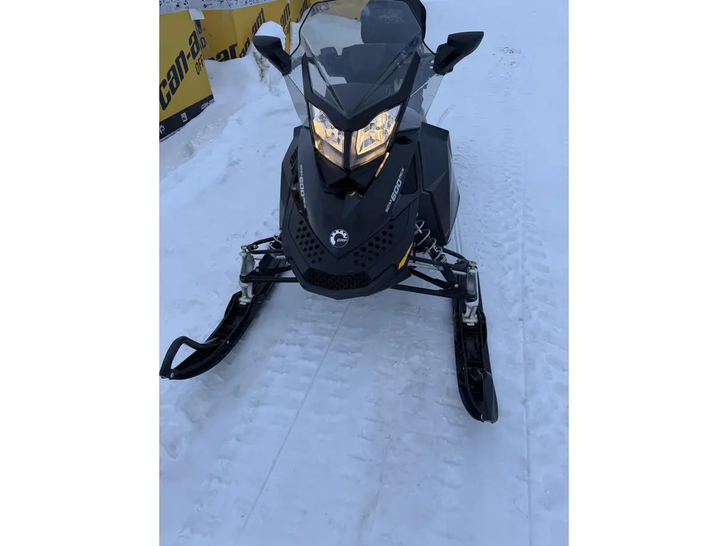 2011 Ski-Doo Grand Touring 600ACE 